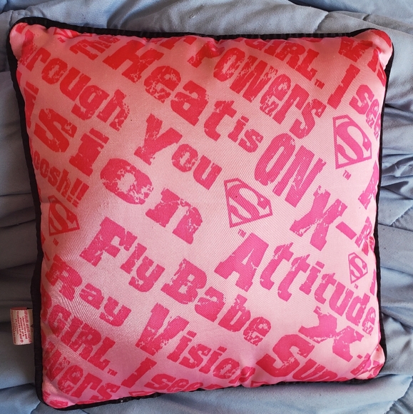 Supergirl pillow - Picture 2 of 2
